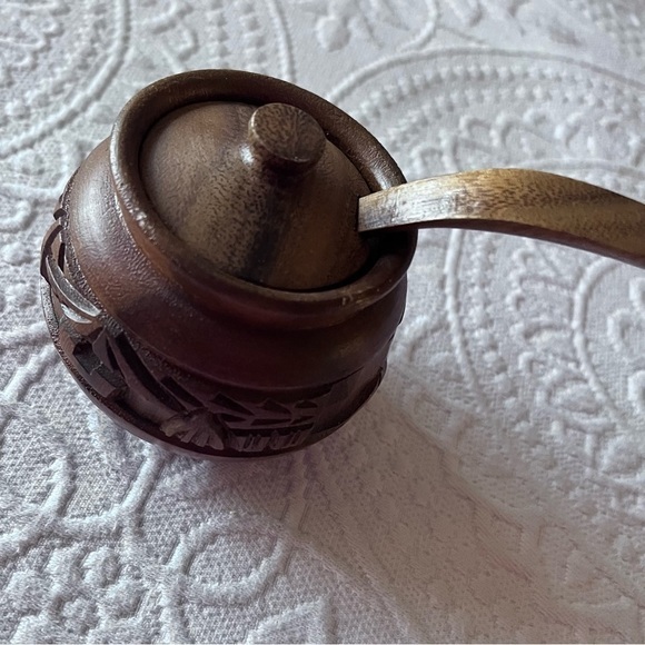 Hawaiian Sugar Bowl or Spice Container‎ - Carved Wood Bowl with Lid and Spoon - Picture 1 of 6